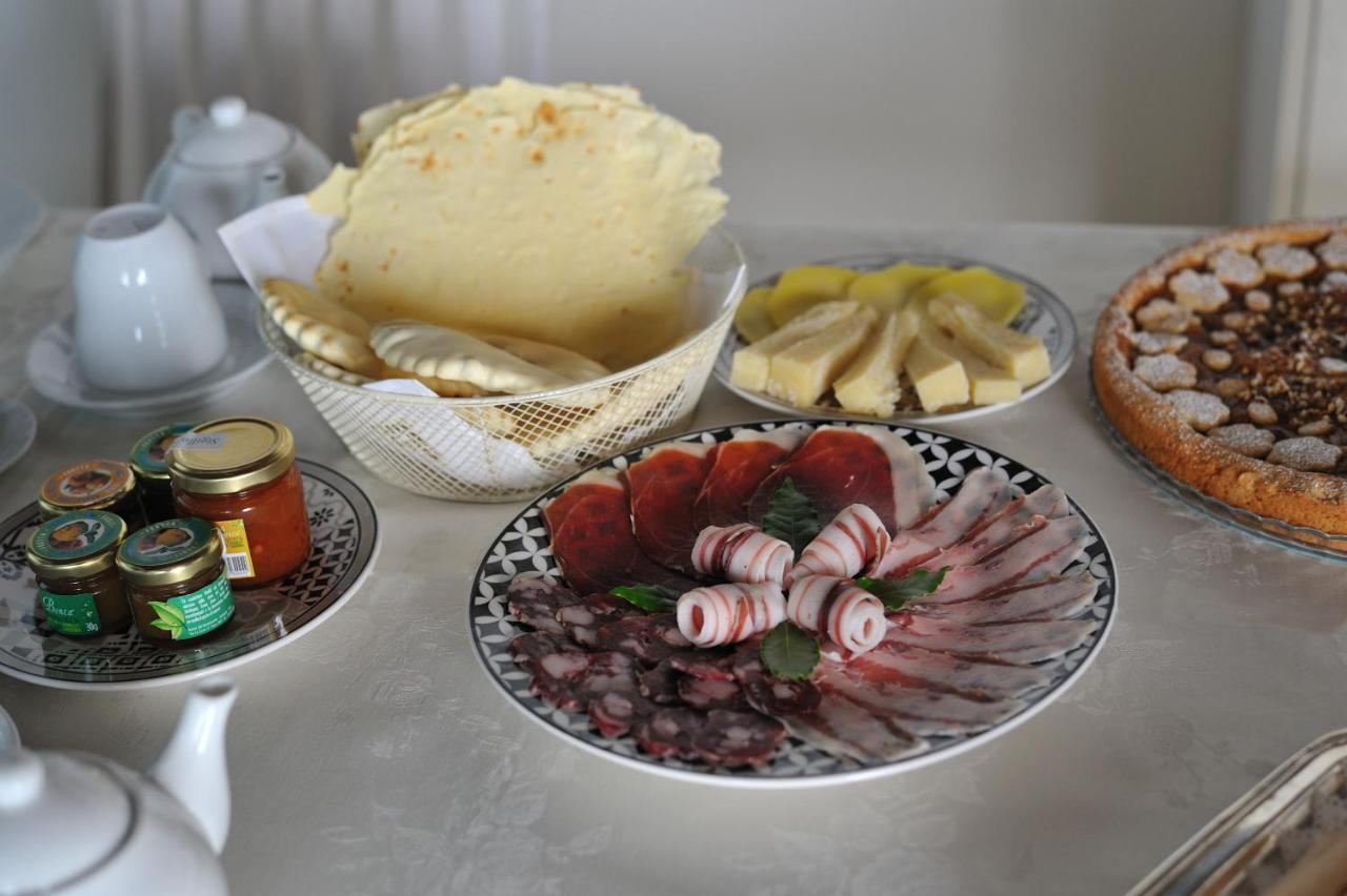B&B E Home Restaurant S'Ispera Monolocale Uso Esclusivo 丰尼 外观 照片