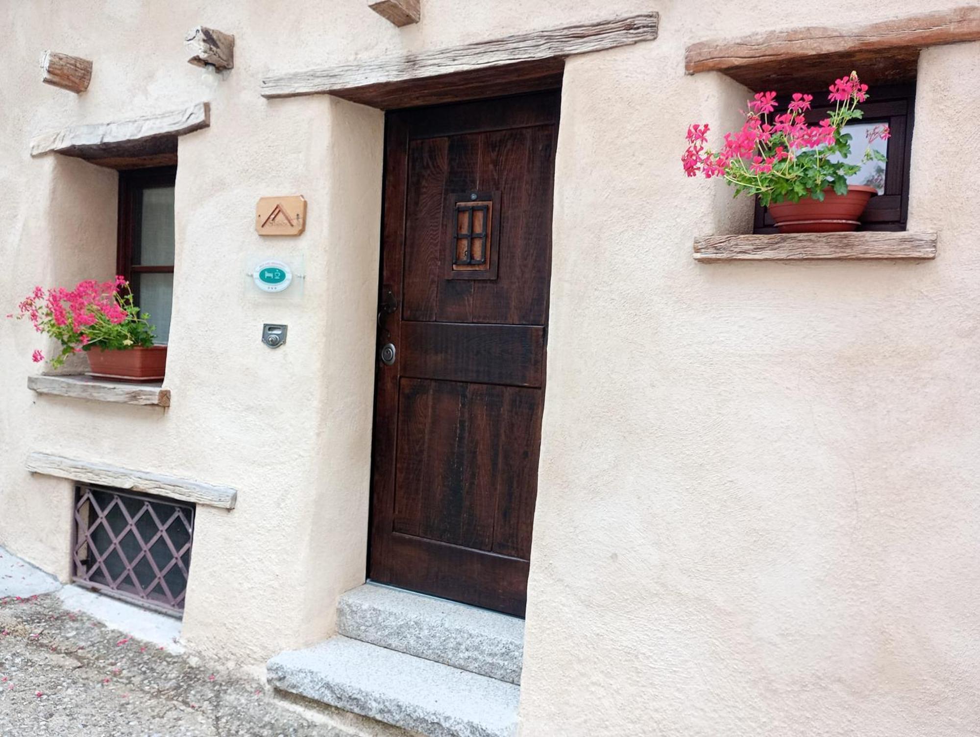 B&B E Home Restaurant S'Ispera Monolocale Uso Esclusivo 丰尼 外观 照片